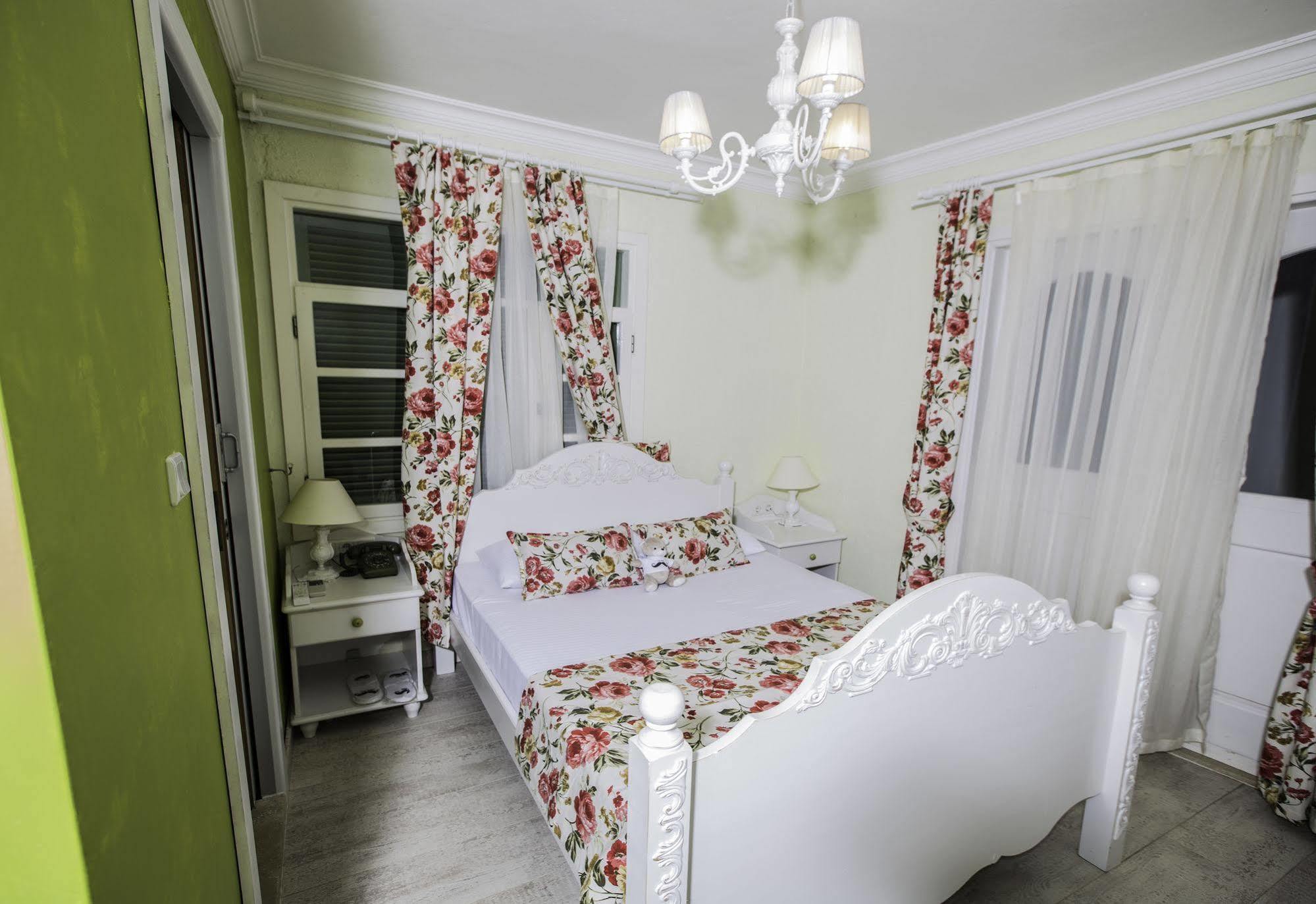 The White Hotel Alaçatı Exteriér fotografie